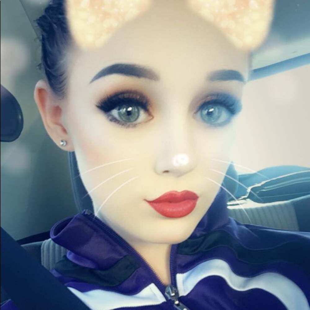 Meet your Posher, Alex